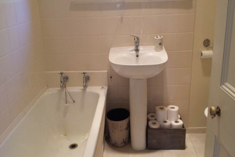 Photo of property in 24 Roslyn Terrace, West End, Timaru, 7910