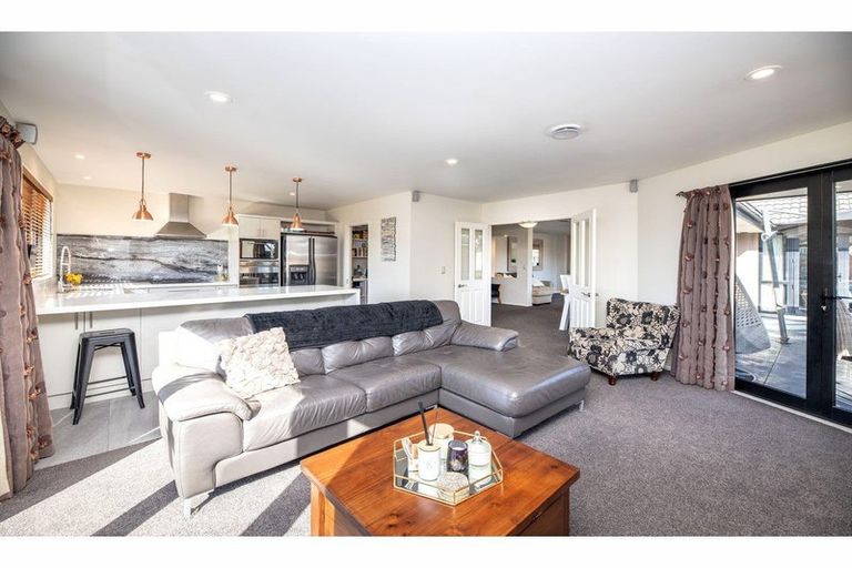 Photo of property in 7 Baltic Place, Northwood, Christchurch, 8051