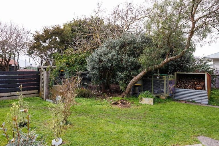 Photo of property in 42 Harris Street, Marton, 4710