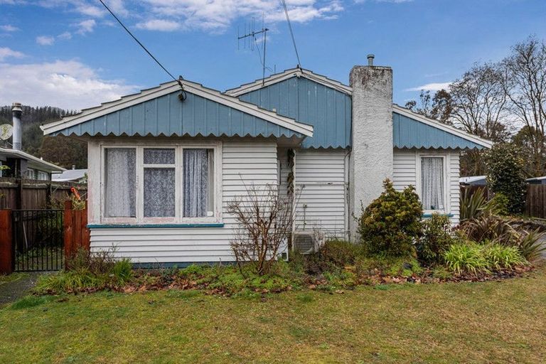 Photo of property in 28 Ward Street, Kawerau, 3127