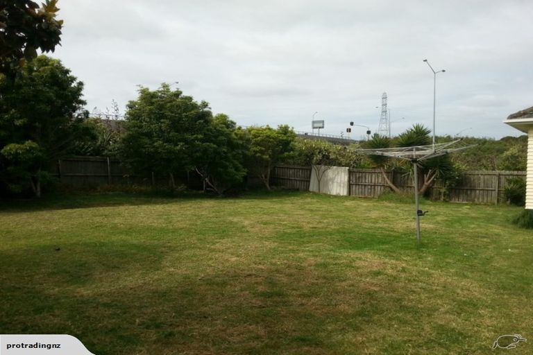 Photo of property in 22b Crawford Avenue, Mangere Bridge, Auckland, 2022