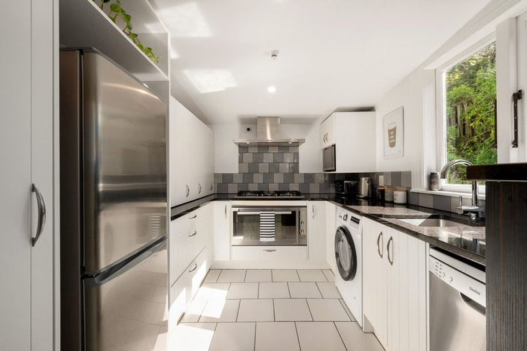 Photo of property in 51 Awarua Street, Ngaio, Wellington, 6035