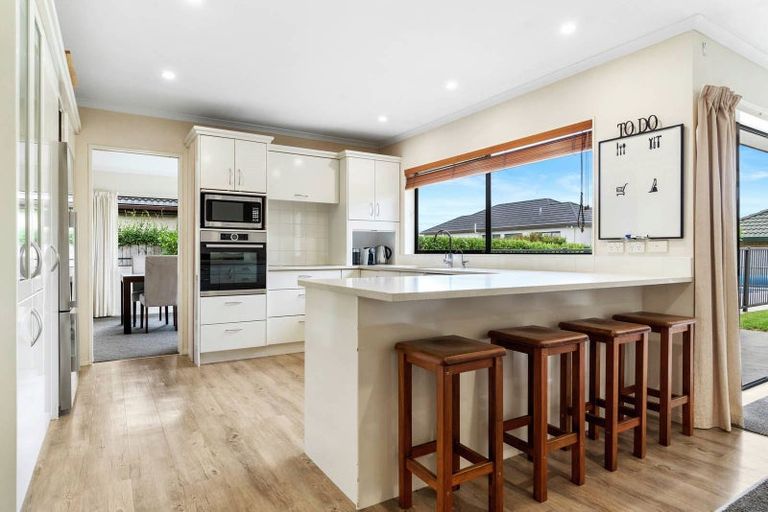 Photo of property in 36a Westerham Drive, Dannemora, Auckland, 2016