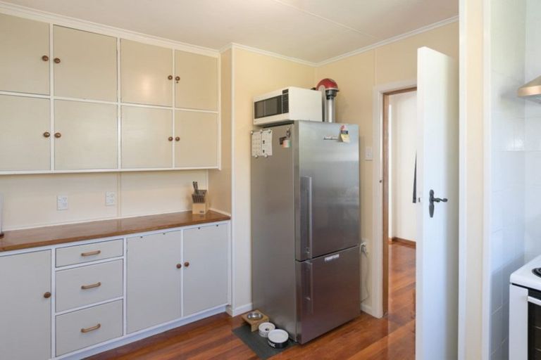 Photo of property in 29 Mahinawa Street, Takapuwahia, Porirua, 5022