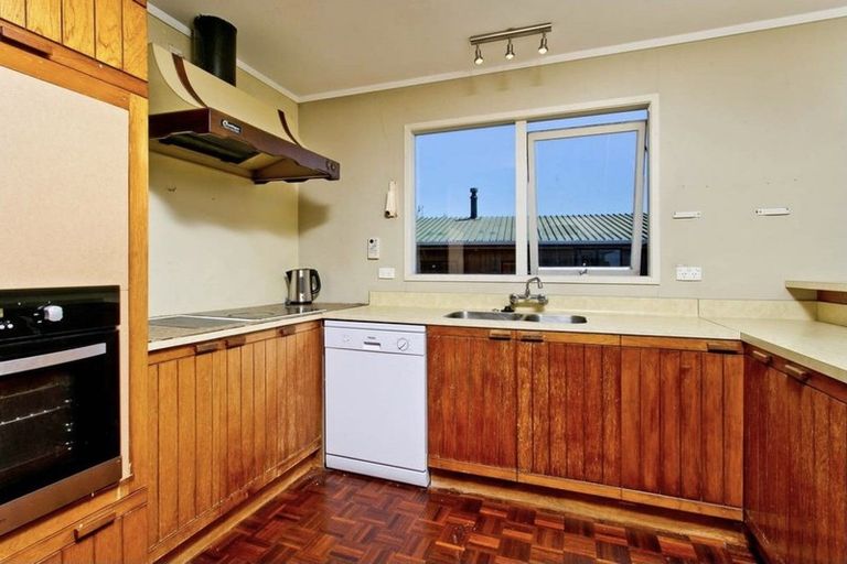 Photo of property in 10 Braemar Road, Rothesay Bay, Auckland, 0630