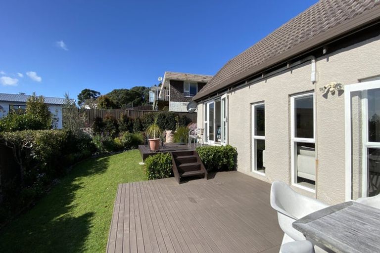 Photo of property in 49b Shanaway Rise, Hillcrest, Auckland, 0627