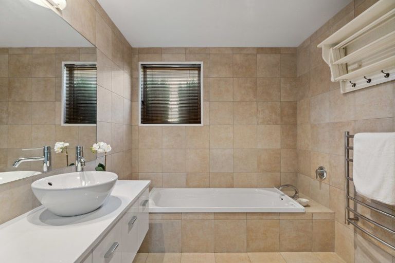 Photo of property in 6 Helms Court, Arrowtown, 9302