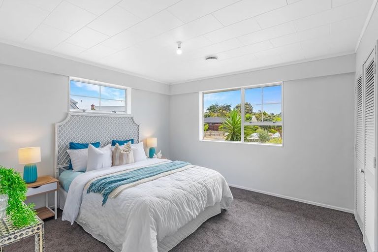 Photo of property in 198 Tutere Street, Waikanae Beach, Waikanae, 5036