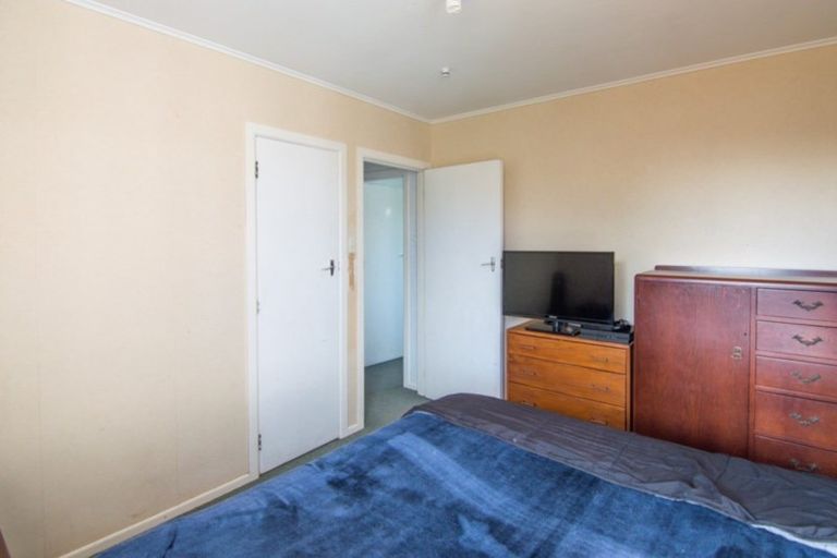 Photo of property in 45 Tararua Terrace, Cloverlea, Palmerston North, 4412