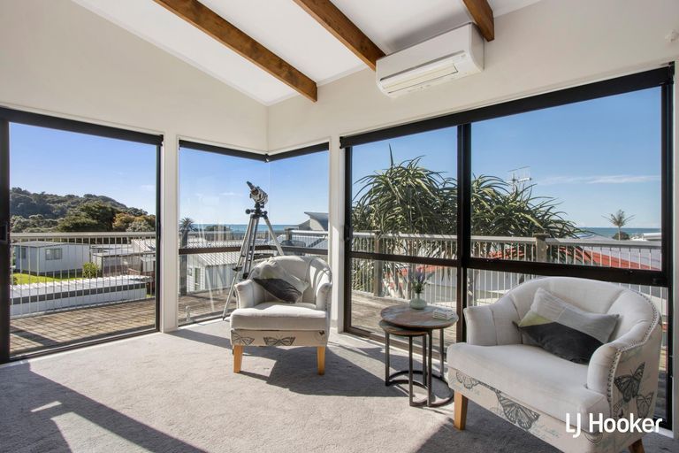 Photo of property in 28 Ocean View Road, Waihi Beach, 3611