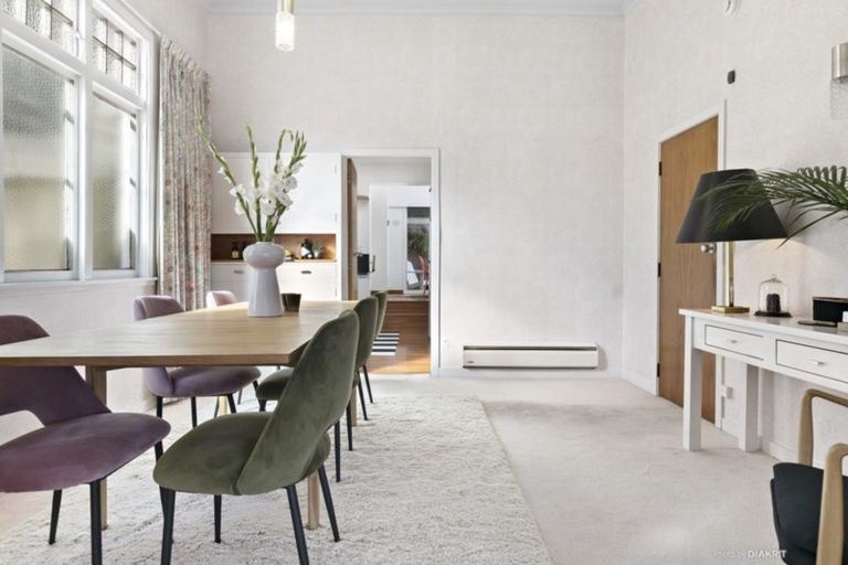 Photo of property in 2 Maida Vale Road, Roseneath, Wellington, 6011