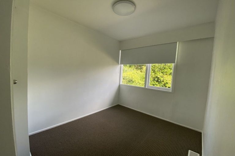 Photo of property in 2/58 Peach Road, Glenfield, Auckland, 0629