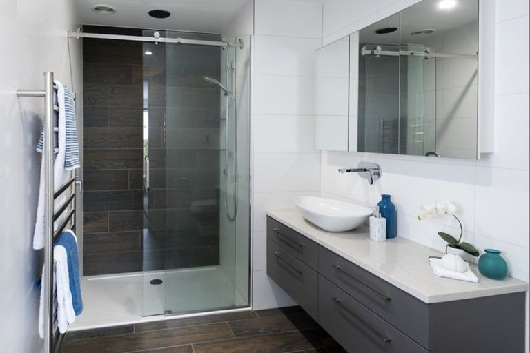 Photo of property in 7 Trident Place, Shelly Park, Auckland, 2014