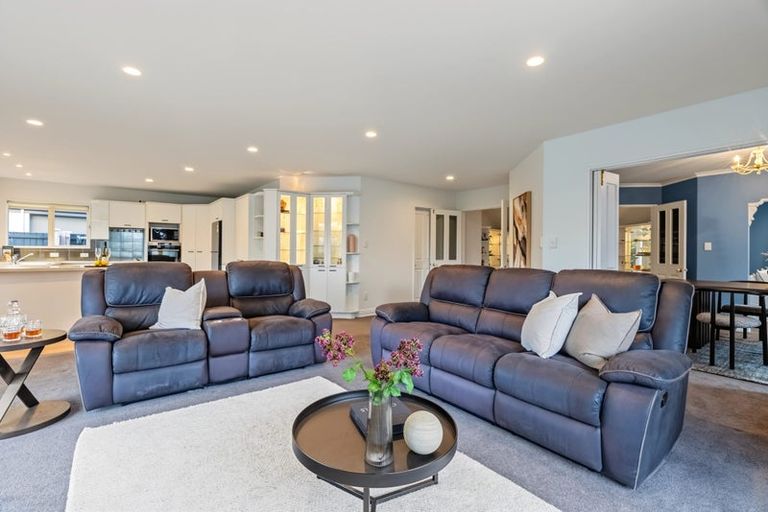 Photo of property in 140 Regent's Park Drive, Casebrook, Christchurch, 8051