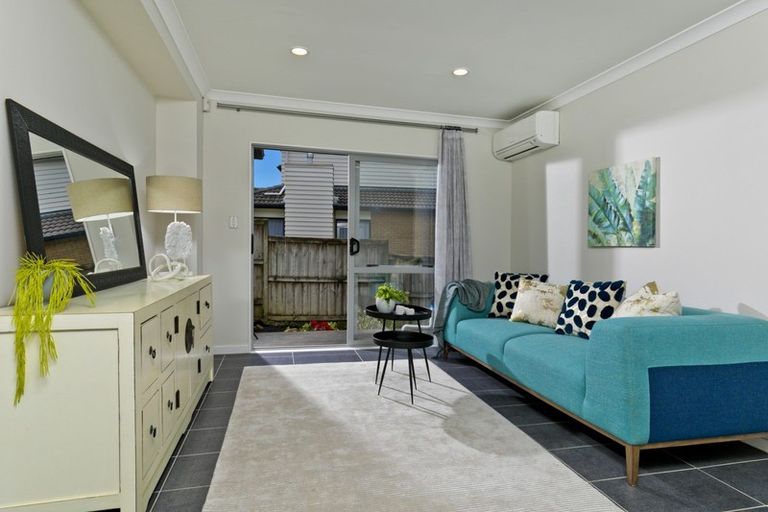 Photo of property in 15 Hornbill Drive, Fairview Heights, Auckland, 0632