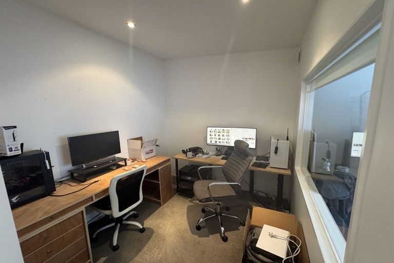 Photo of property in 38 Saddleback Grove, Karori, Wellington, 6012