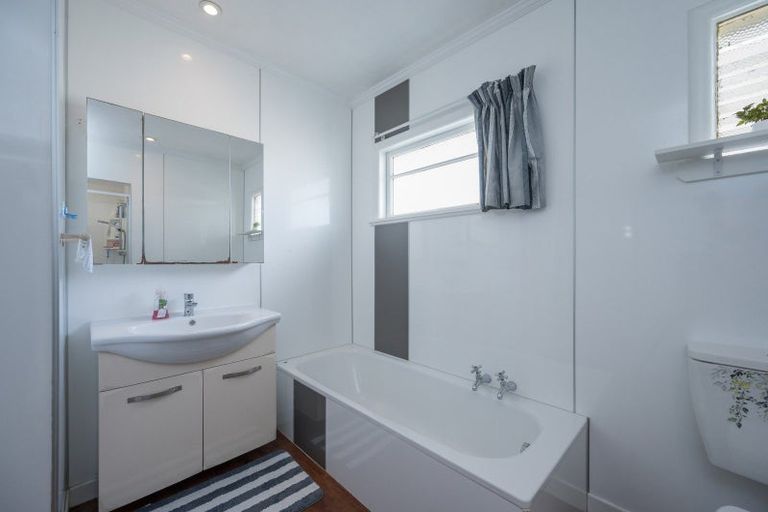 Photo of property in 1 Palm Avenue, Stoke, Nelson, 7011