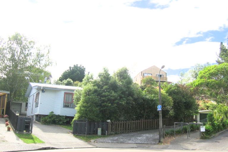 Photo of property in 37 Vista Crescent, Maoribank, Upper Hutt, 5018
