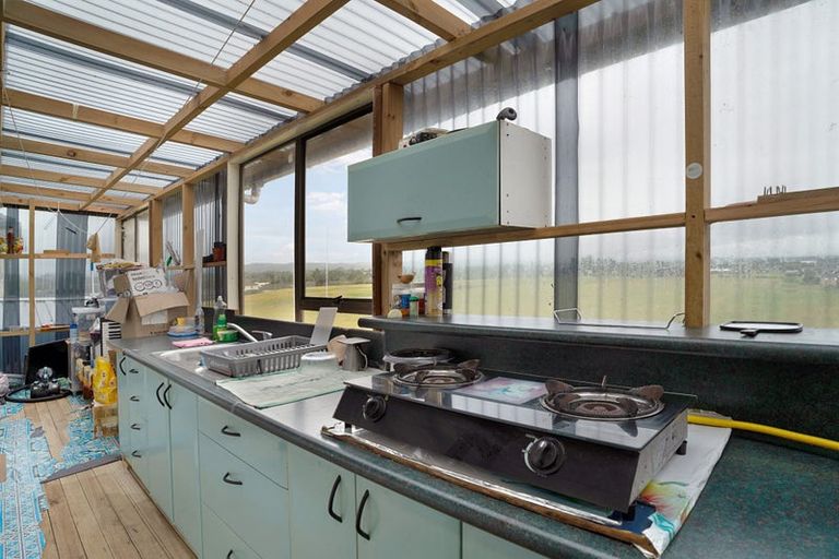 Photo of property in 2/10 Charisma Place, Randwick Park, Auckland, 2105