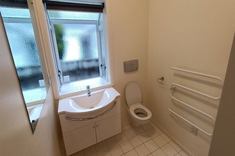 Photo of property in 8 Norton Park Avenue, Fairfield, Lower Hutt, 5011