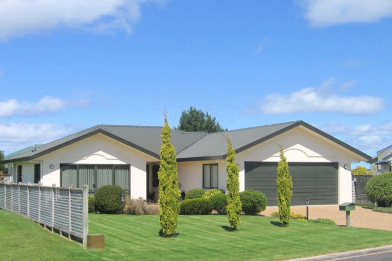 Photo of property in 1/6 Takawai Place, Nukuhau, Taupo, 3330