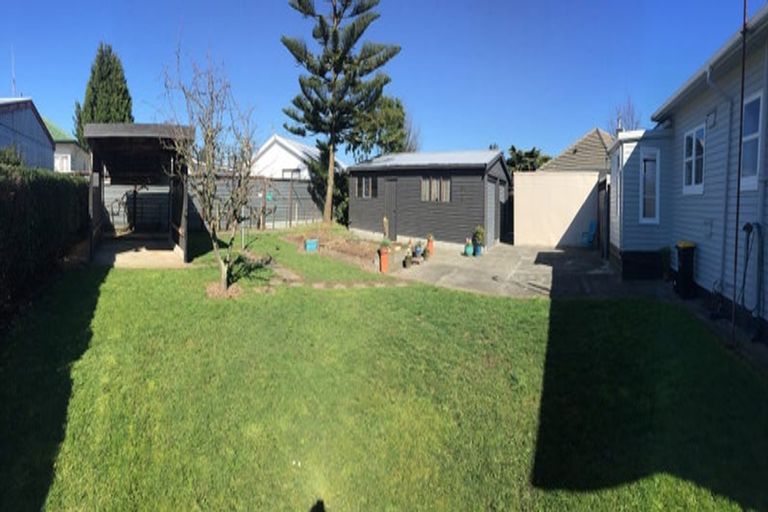 Photo of property in 1 Fair Crescent, Feilding, 4702