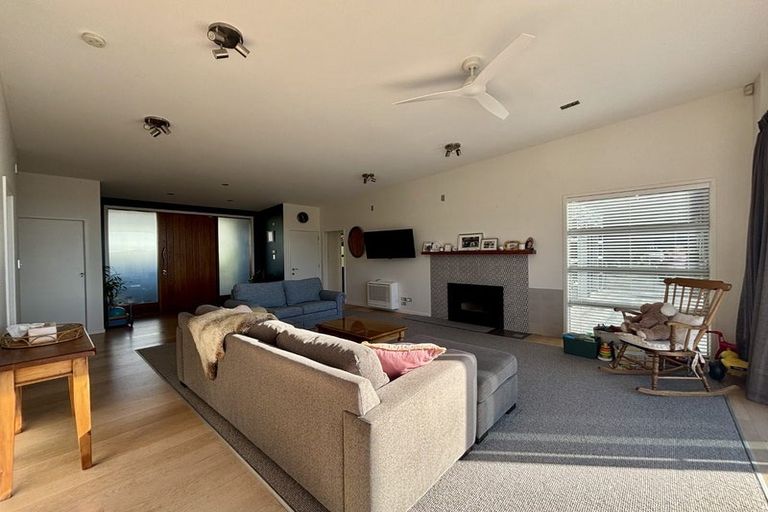 Photo of property in 33 Harbour View Heights, Picton, 7220