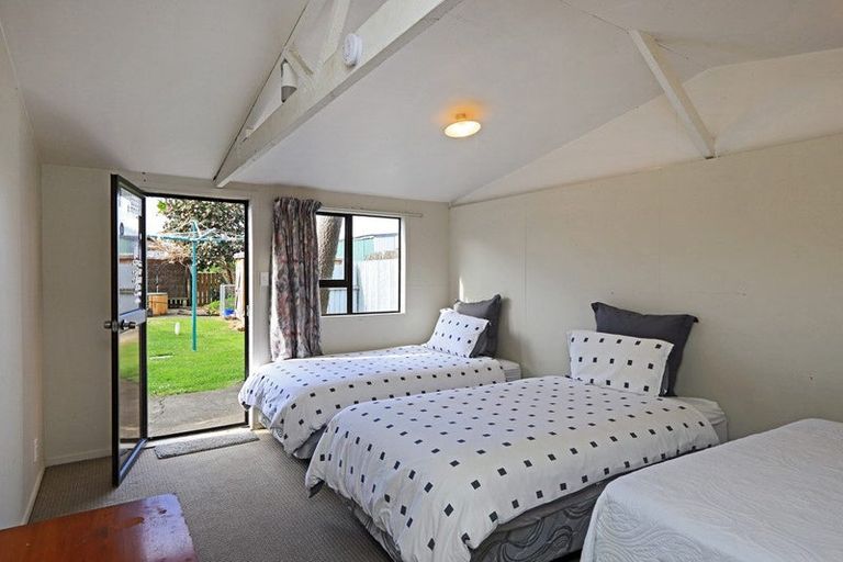 Photo of property in 20 Gillies Crescent, Waimarama, Havelock North, 4294