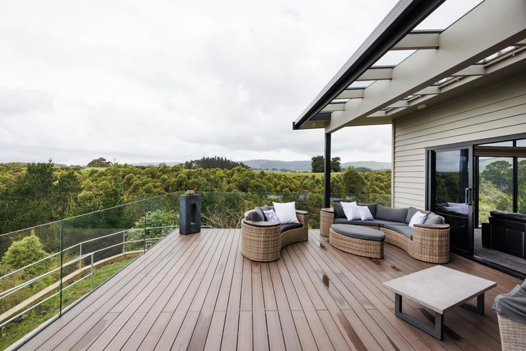 Photo of property in 10 Coutts Way, Fitzherbert, Palmerston North, 4410