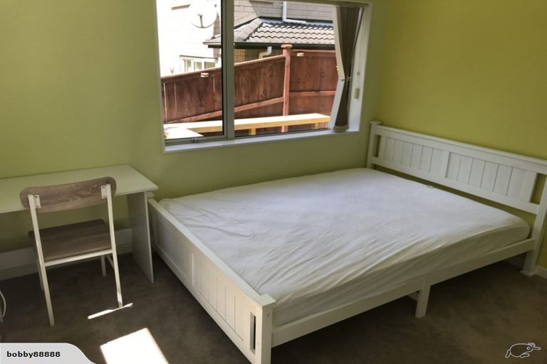 Photo of property in 35 Silver Moon Road, Albany Heights, Auckland, 0632