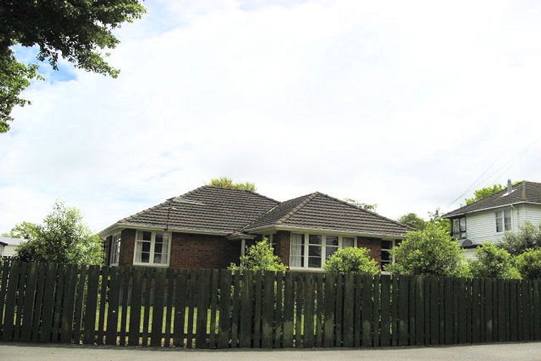 Photo of property in 184 Aorangi Road, Bryndwr, Christchurch, 8053