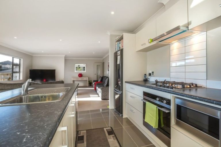 Photo of property in 12 Spritsail Place, Whitby, Porirua, 5024