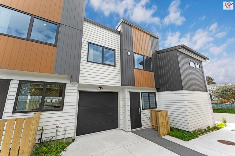 Photo of property in 26b Cape Road, Mangere, Auckland, 2022