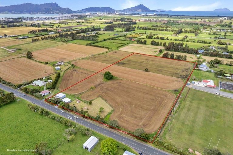 Photo of property in 735 One Tree Point Road, Ruakaka, 0171