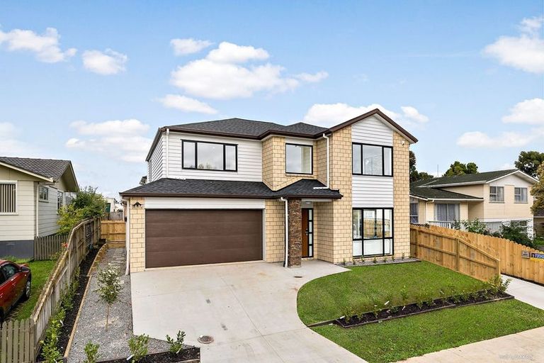 Photo of property in 24 Reelick Avenue, Pakuranga Heights, Auckland, 2010