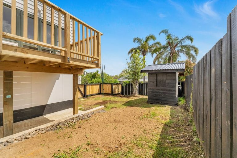 Photo of property in 1/410 Glenfield Road, Glenfield, Auckland, 0629