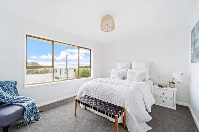 Photo of property in 1006 Whangaparaoa Road, Tindalls Beach, Whangaparaoa, 0930