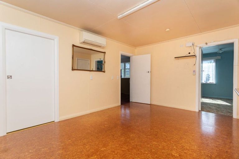 Photo of property in 7 Gladstone Street, Dannevirke, 4930