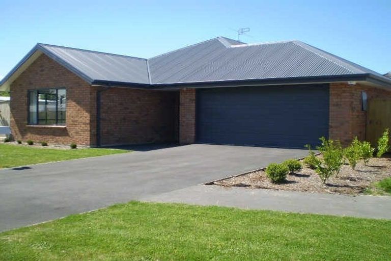 Photo of property in 8 Mokihi Gardens, Hillmorton, Christchurch, 8024