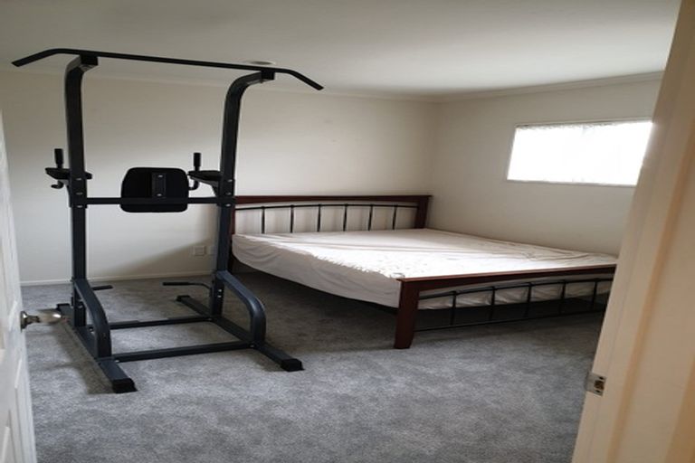 Photo of property in 31 Maghera Drive, East Tamaki Heights, Auckland, 2016