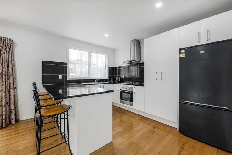 Photo of property in 11 Sunnyside Crescent, Papatoetoe, Auckland, 2025