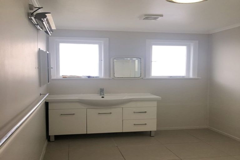 Photo of property in 217 Sunnynook Road, Wairau Valley, Auckland, 0627