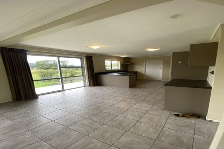 Photo of property in 281 Riverhead Road, Riverhead, 0892