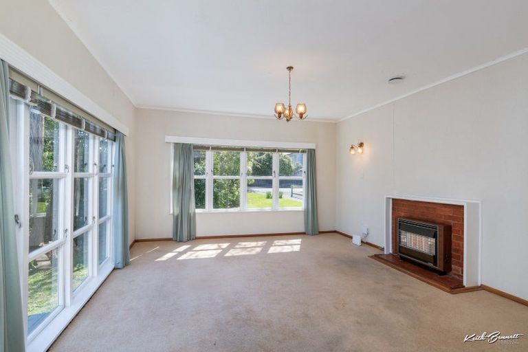 Photo of property in 38 Norton Park Avenue, Fairfield, Lower Hutt, 5011