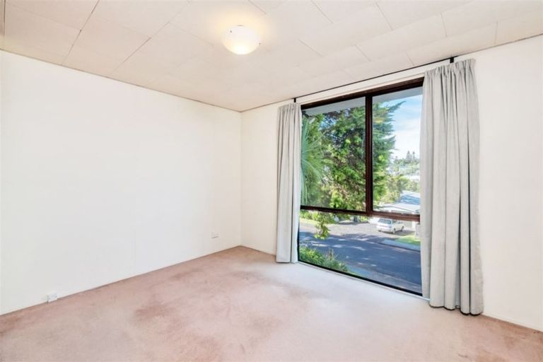 Photo of property in 1/9 Lucinda Place, Glen Eden, Auckland, 0602