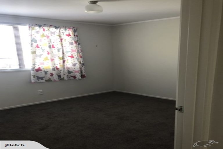 Photo of property in 2/27 Fortunes Road, Half Moon Bay, Auckland, 2012