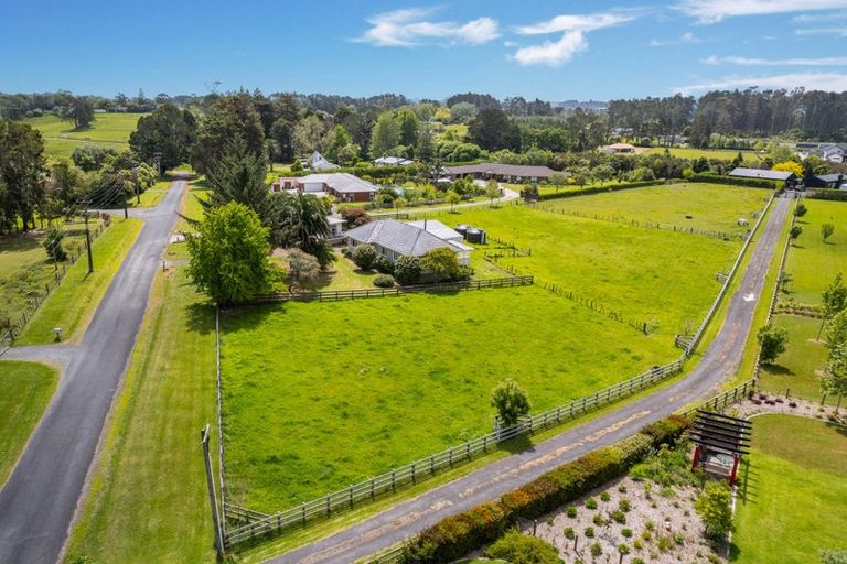 Photo of property in 38 Farrand Road, Kumeu, 0891