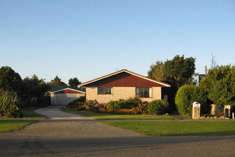 Photo of property in 62 North Terrace, Darfield, 7510