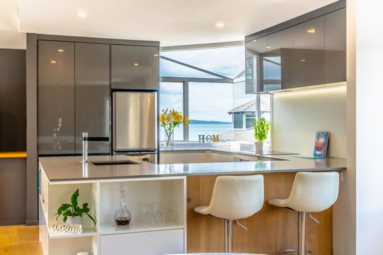 Photo of property in 3/28 Manly Esplanade, Browns Bay, Auckland, 0630