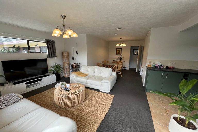 Photo of property in 1/24 Beaumaris Way, Conifer Grove, Takanini, 2112